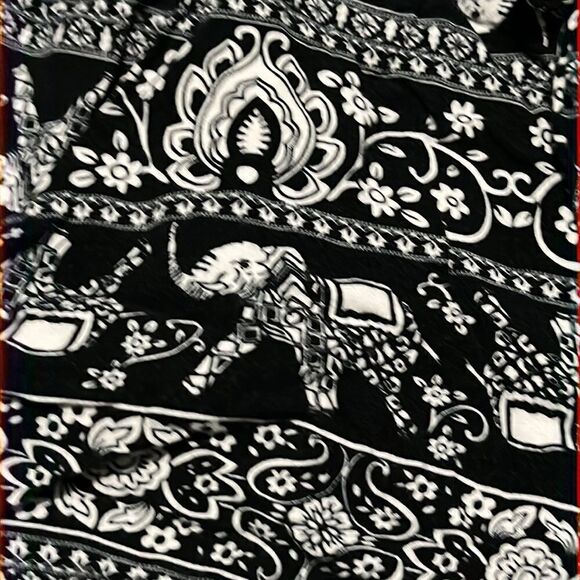 Bebop - black and white elephant loose shorts - M - Picture 2 of 4